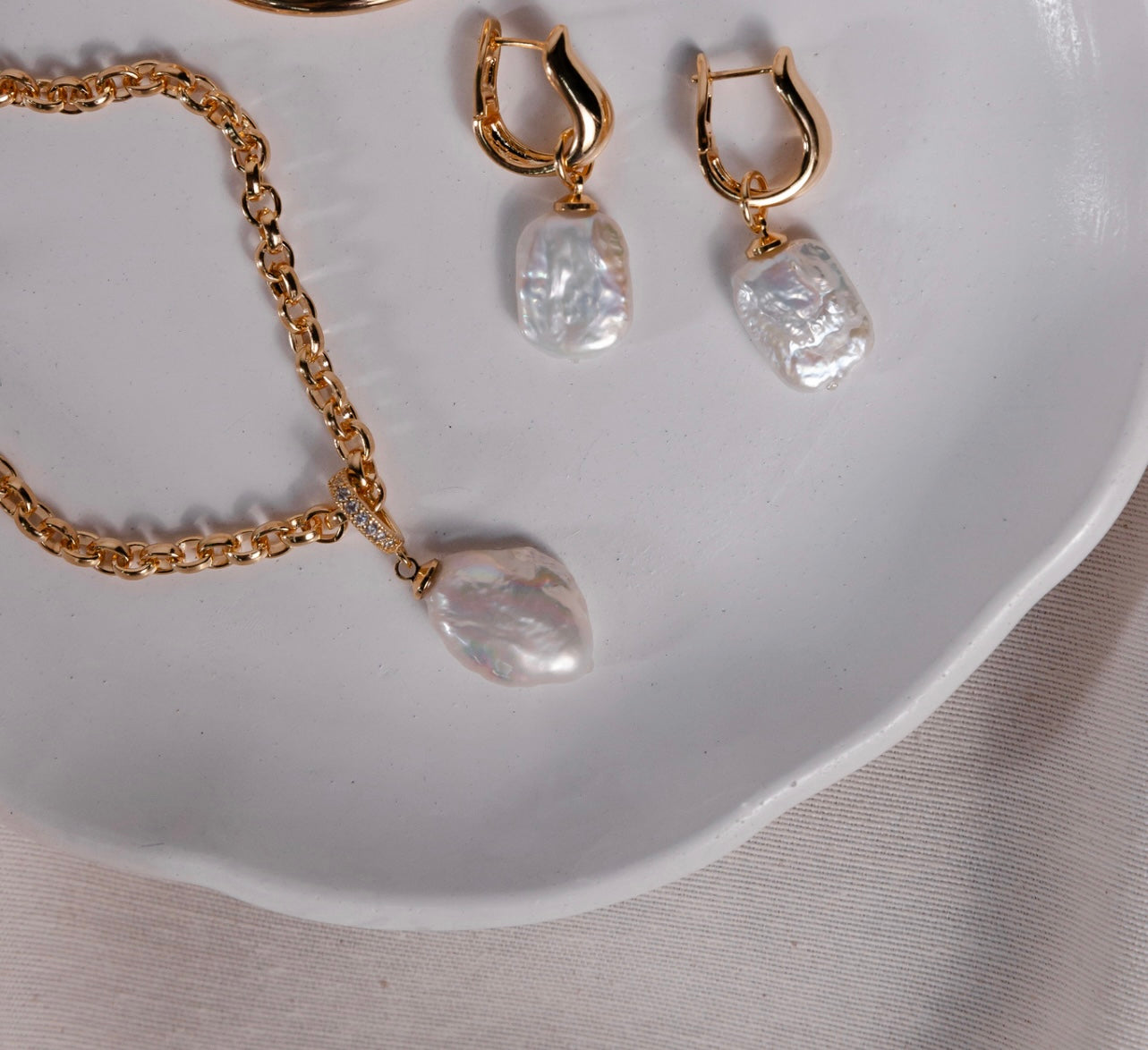 Baroque Pearl Set
