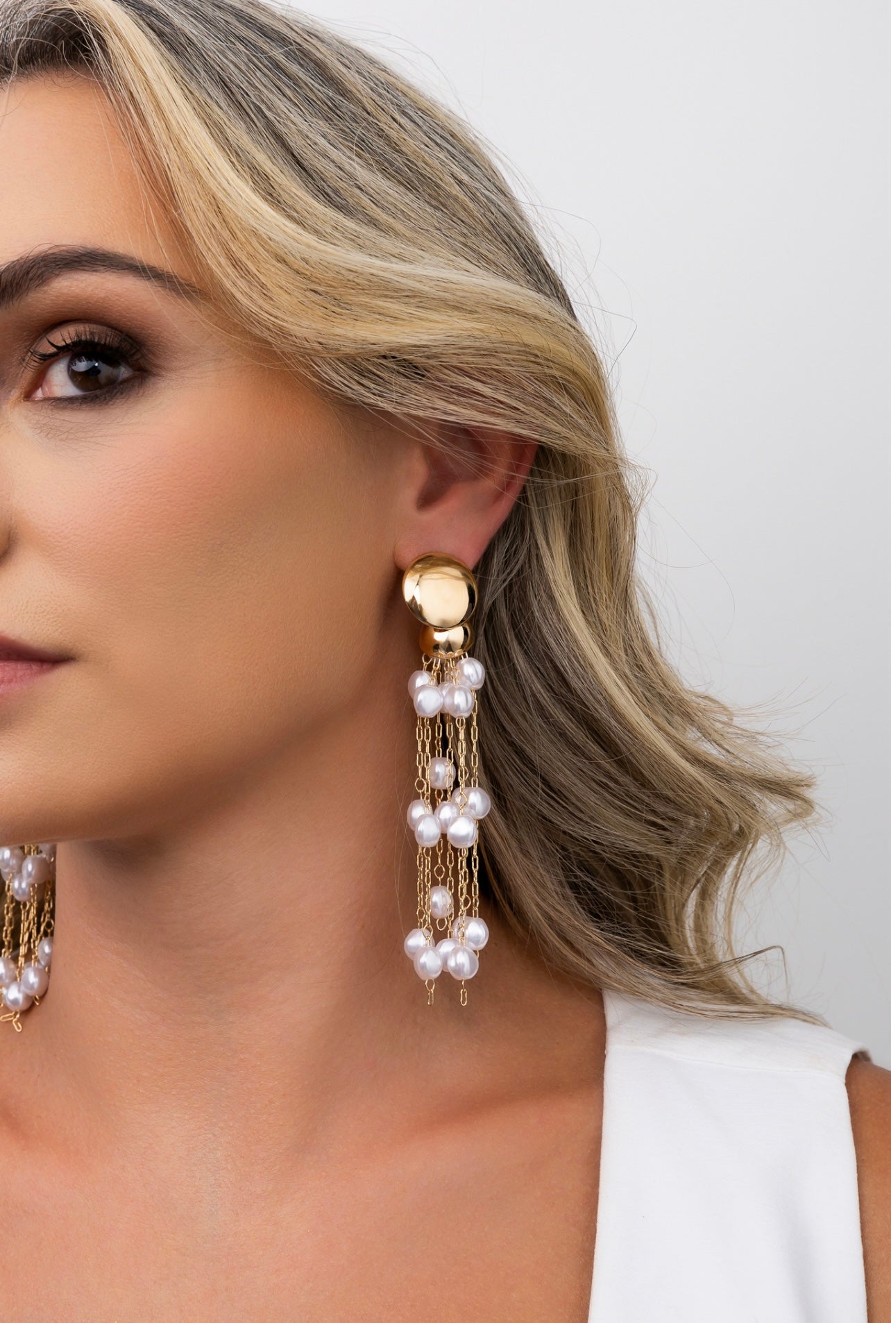 Synthetic Pearl Cascade Earring
