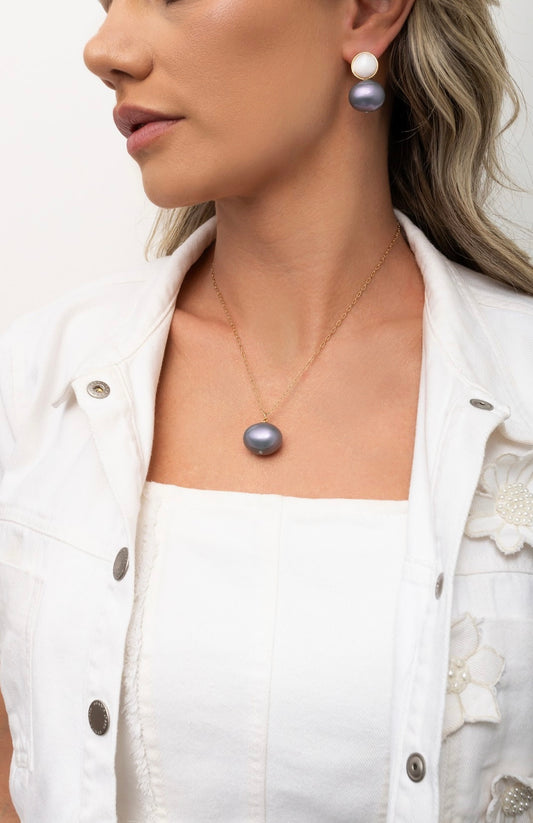 Dyed shell pearl set