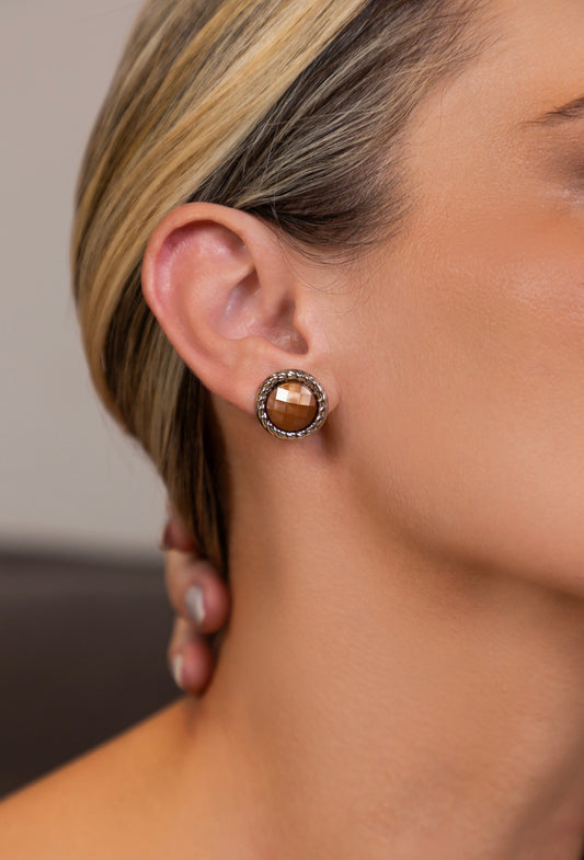 Brown resin earring with white gold plated edge
