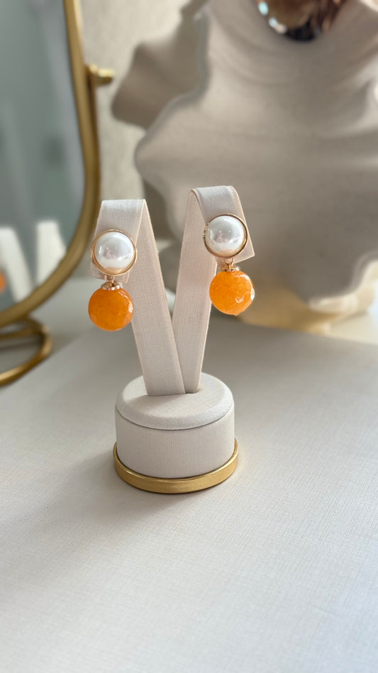 Shell pearl and orange jade stone earring