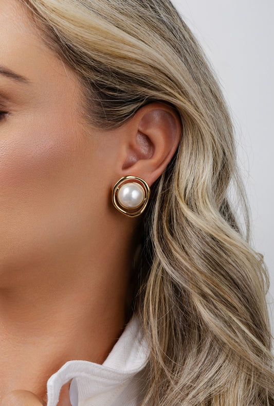 Organic Pearl Shell Earring