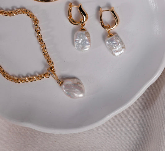 Baroque Pearl Set